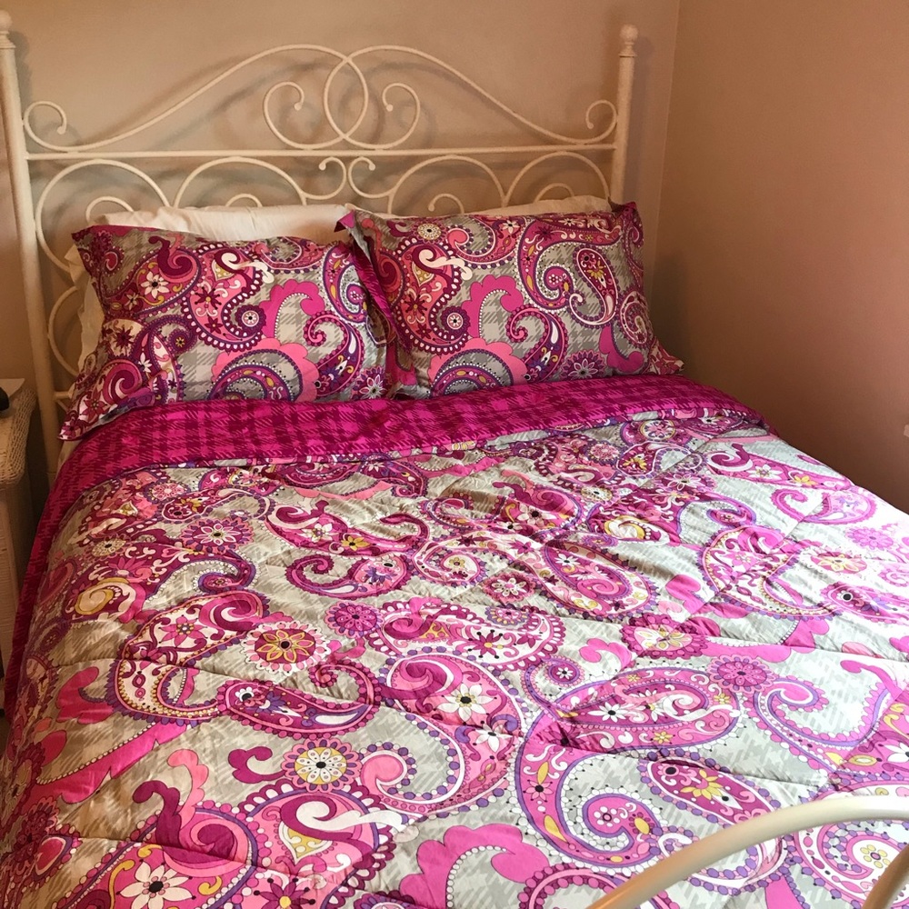Vera Bradley Queen/Full comforter